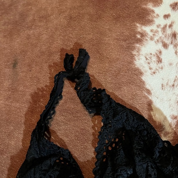 Black bralette bundle size medium and large VS and aerie - Picture 4 of 5